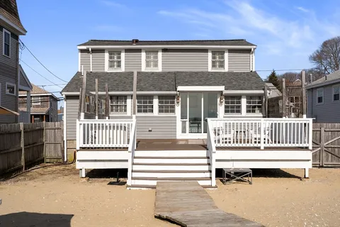 $725,000 | 7 Moreland Avenue, Hull, MA 02045