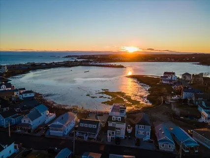 $725,000 | 7 Moreland Avenue, Hull, MA 02045