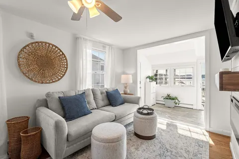 $725,000 | 7 Moreland Avenue, Hull, MA 02045