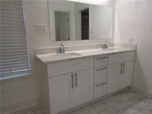 $2,200 | 10 Ridgewood Drive, Laplace, LA 70068