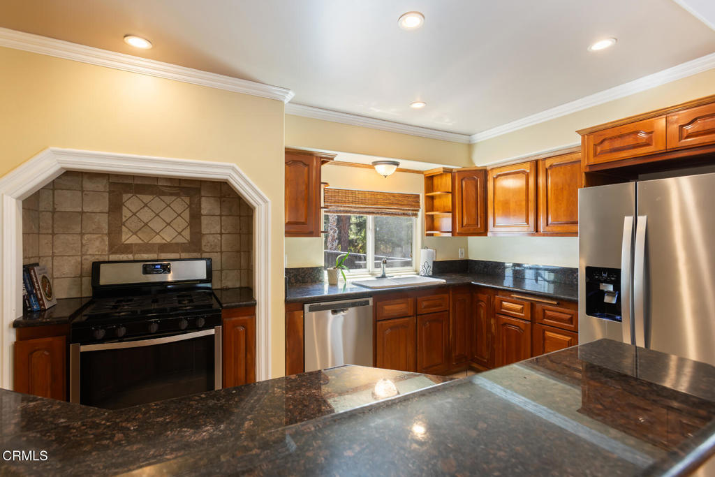 474 Colman Street Altadena, CA 91001 - Photo 14 of 38 colkitchenandbar