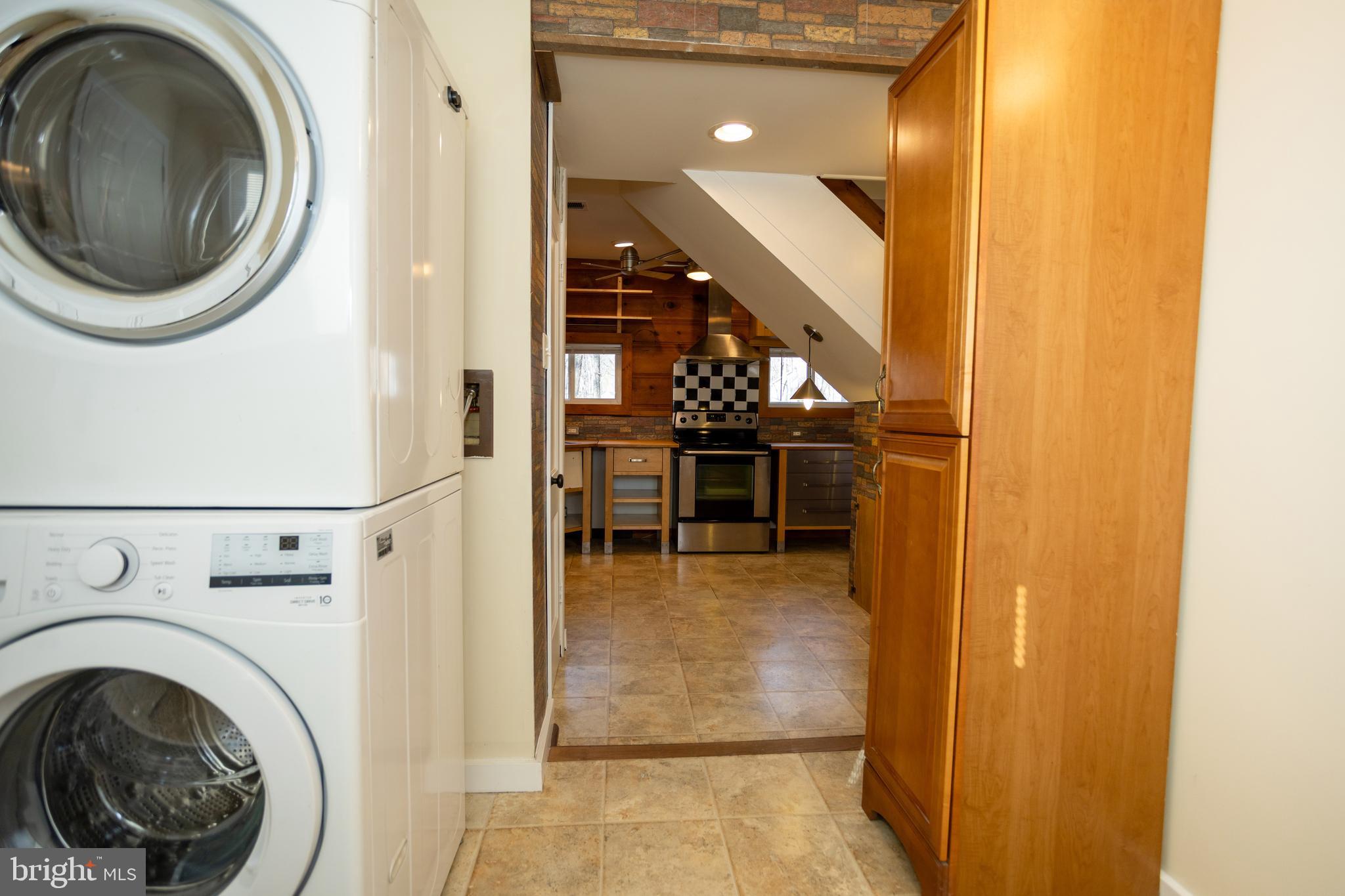 11961 Mente Road Manassas, VA 20112 - Photo 17 of 40 Laundry1