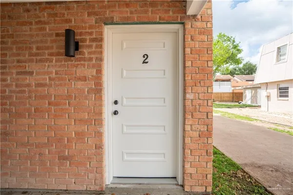 $900 | 1107 Shasta Avenue, Unit 2, McAllen, TX 78504