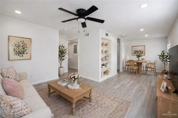$900 | 1107 Shasta Avenue, Unit 2, McAllen, TX 78504