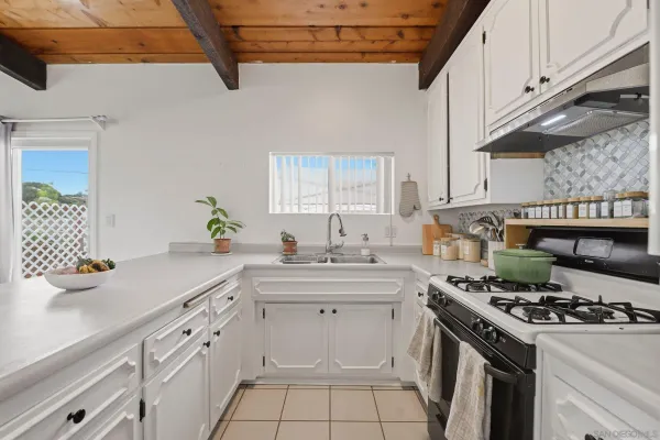 $759,900 | 395 San Roque Drive, Escondido, CA 92025