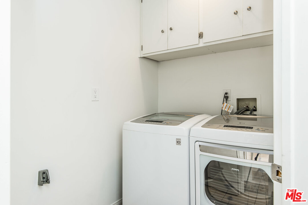 27 30th Avenue Venice, CA 90291 - Photo 40 of 49 a utility room with dryer and washer