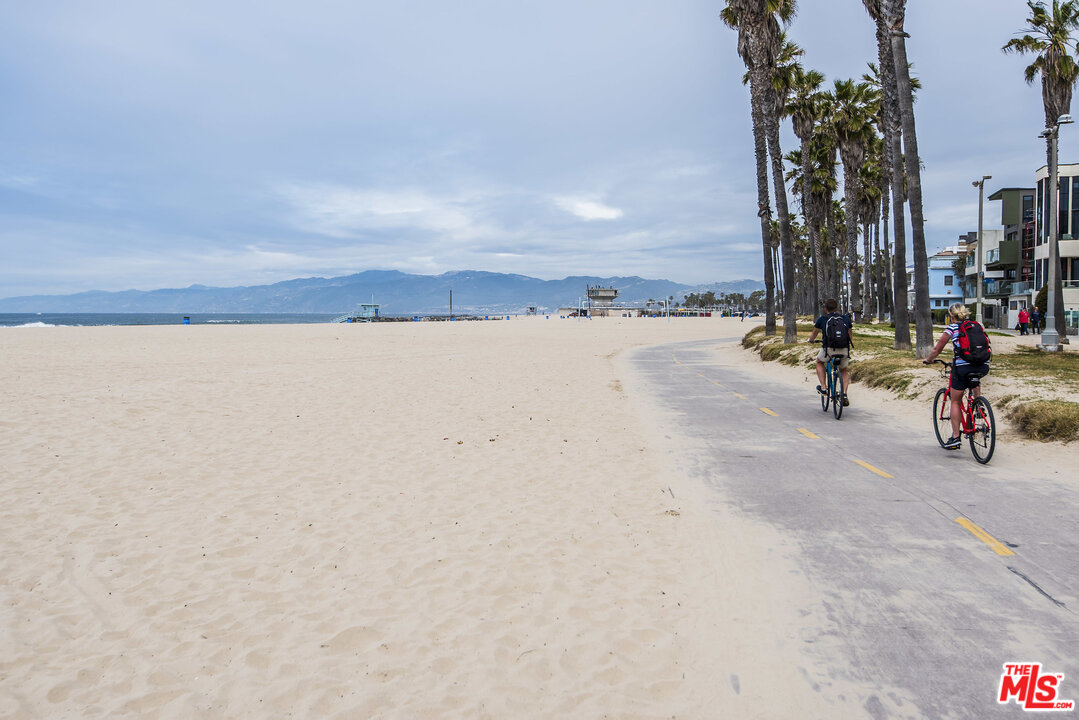 27 30th Avenue Venice, CA 90291 - Photo 47 of 49 a view of a lake with a mountain
