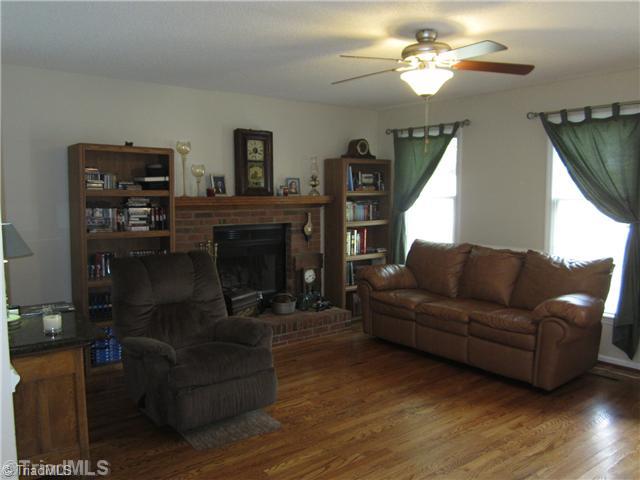 784 Crooked Run Road Rural Hall, NC 27045 - Photo 3 of 16 Living Room.