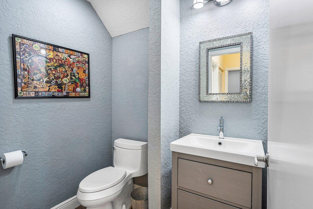 18736 Sea Turtle Lane Boca Raton, FL 33498 - Photo 19 of 58 019-18736SeaTurtleLane-BocaRaton-FL-3349