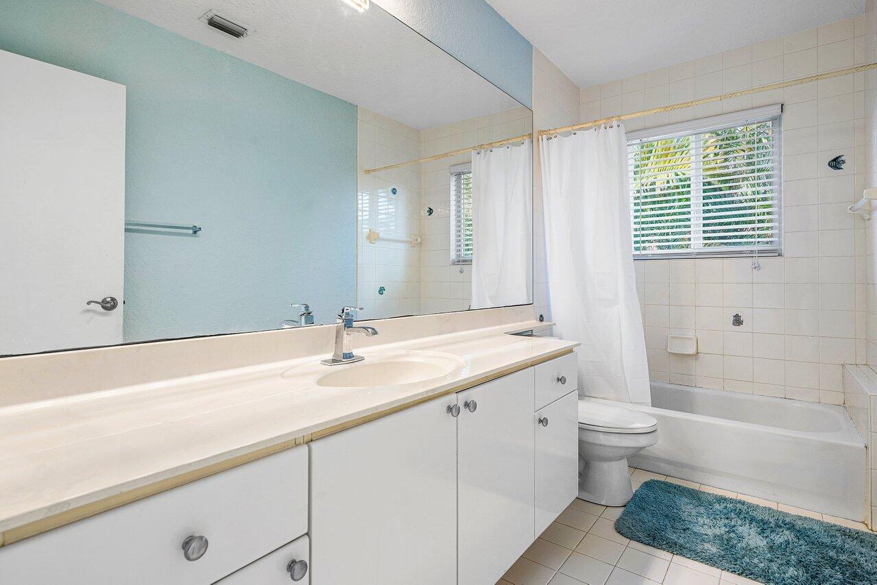 18736 Sea Turtle Lane Boca Raton, FL 33498 - Photo 32 of 58 032-18736SeaTurtleLane-BocaRaton-FL-3349