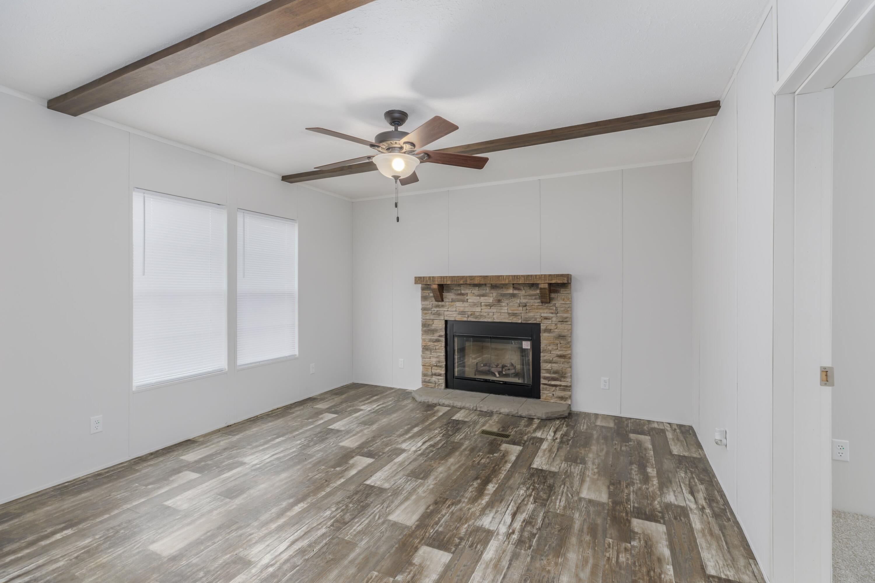 325 Elmer Hayes Road Mosheim, TN 37818 - Photo 5 of 20 Interior-8.jpg-SMALL