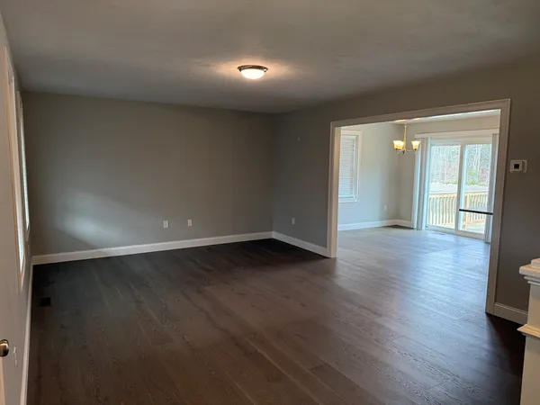 $4,200 | 5 Pauline Way, Rochester, MA 02770