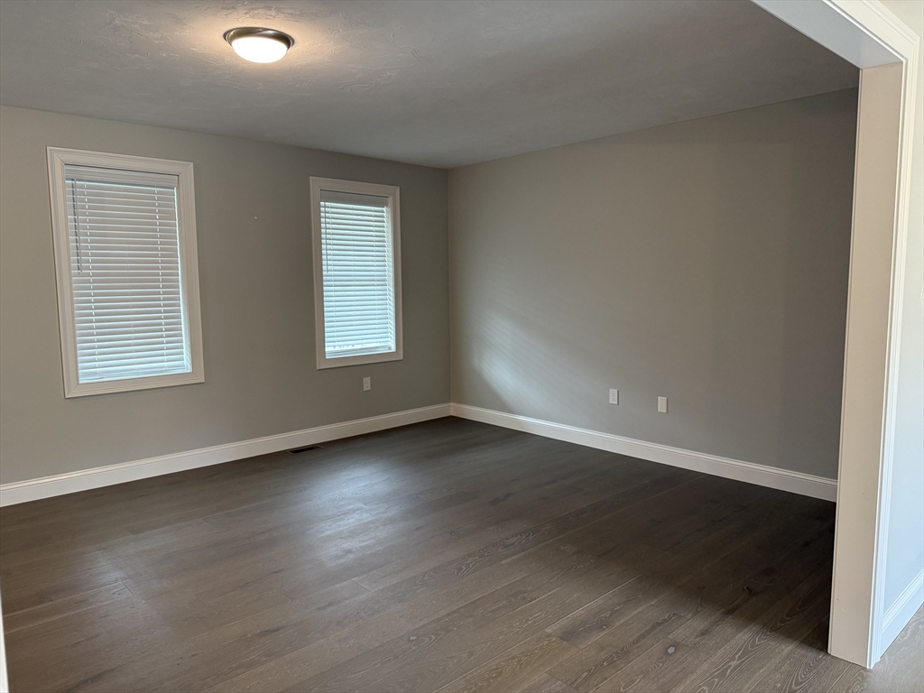 5 Pauline Way Rochester, MA 02770 - Photo 3 of 34