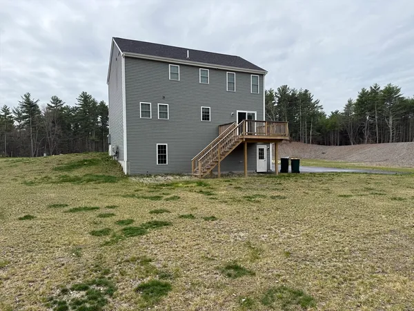 $4,200 | 5 Pauline Way, Rochester, MA 02770