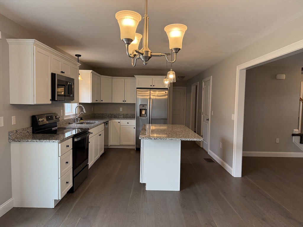 5 Pauline Way Rochester, MA 02770 - Photo 8 of 34