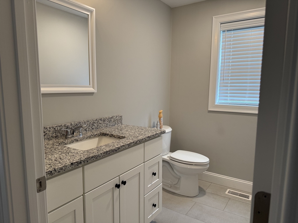 5 Pauline Way Rochester, MA 02770 - Photo 9 of 34
