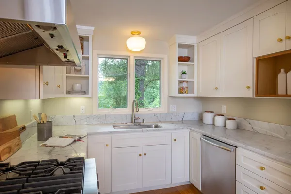 $2,835,000 | 377 Wayside Road, Portola Valley, CA 94028