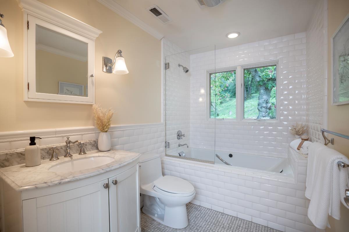 377 Wayside Road Portola Valley, CA 94028 - Photo 15 of 43