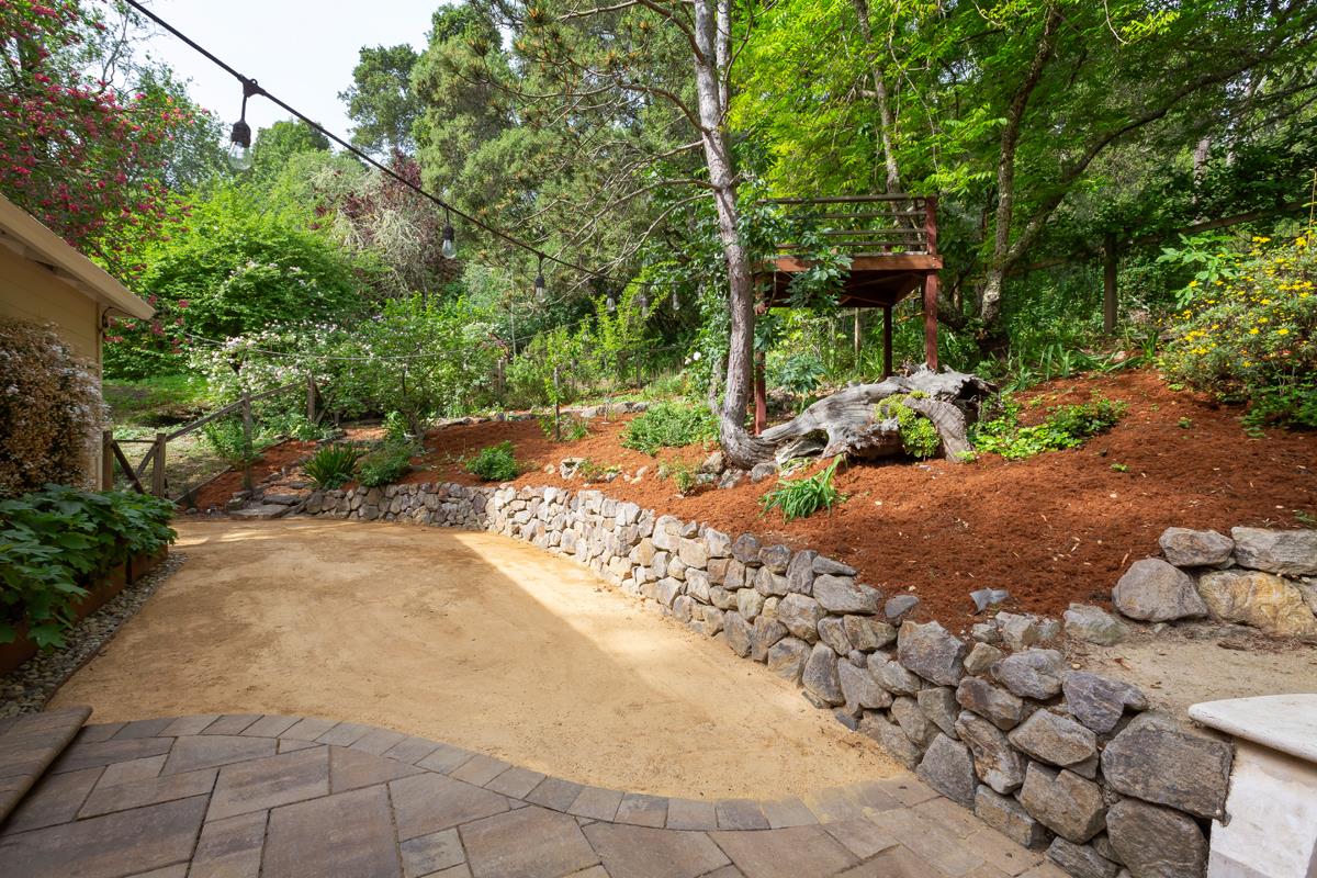 377 Wayside Road Portola Valley, CA 94028 - Photo 23 of 43