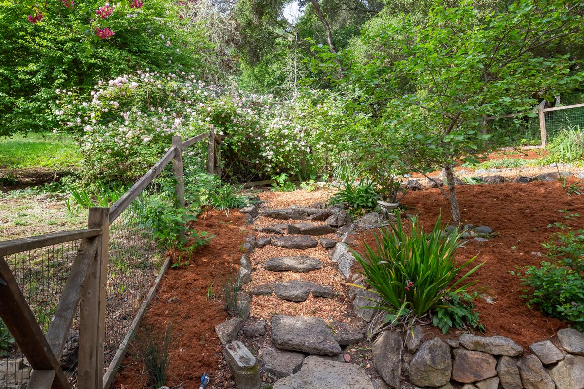 377 Wayside Road Portola Valley, CA 94028 - Photo 25 of 43