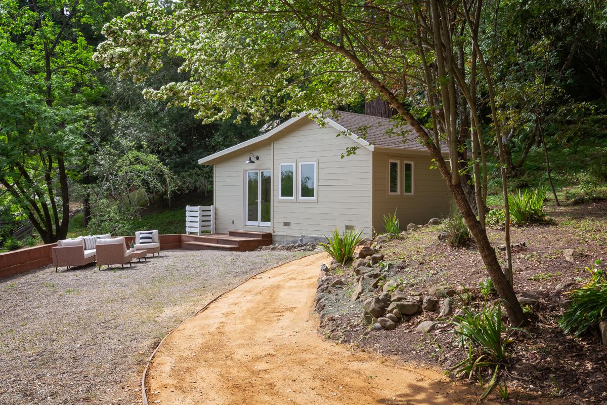 377 Wayside Road Portola Valley, CA 94028 - Photo 37 of 43