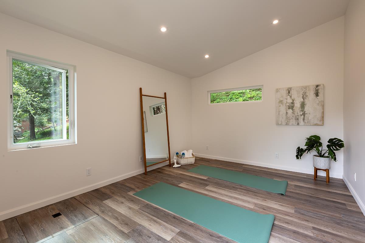 377 Wayside Road Portola Valley, CA 94028 - Photo 38 of 43