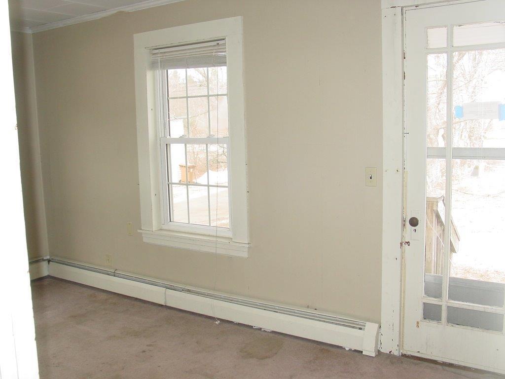 96 Buxton Road Saco, ME 04072 - Photo 17 of 26 Living