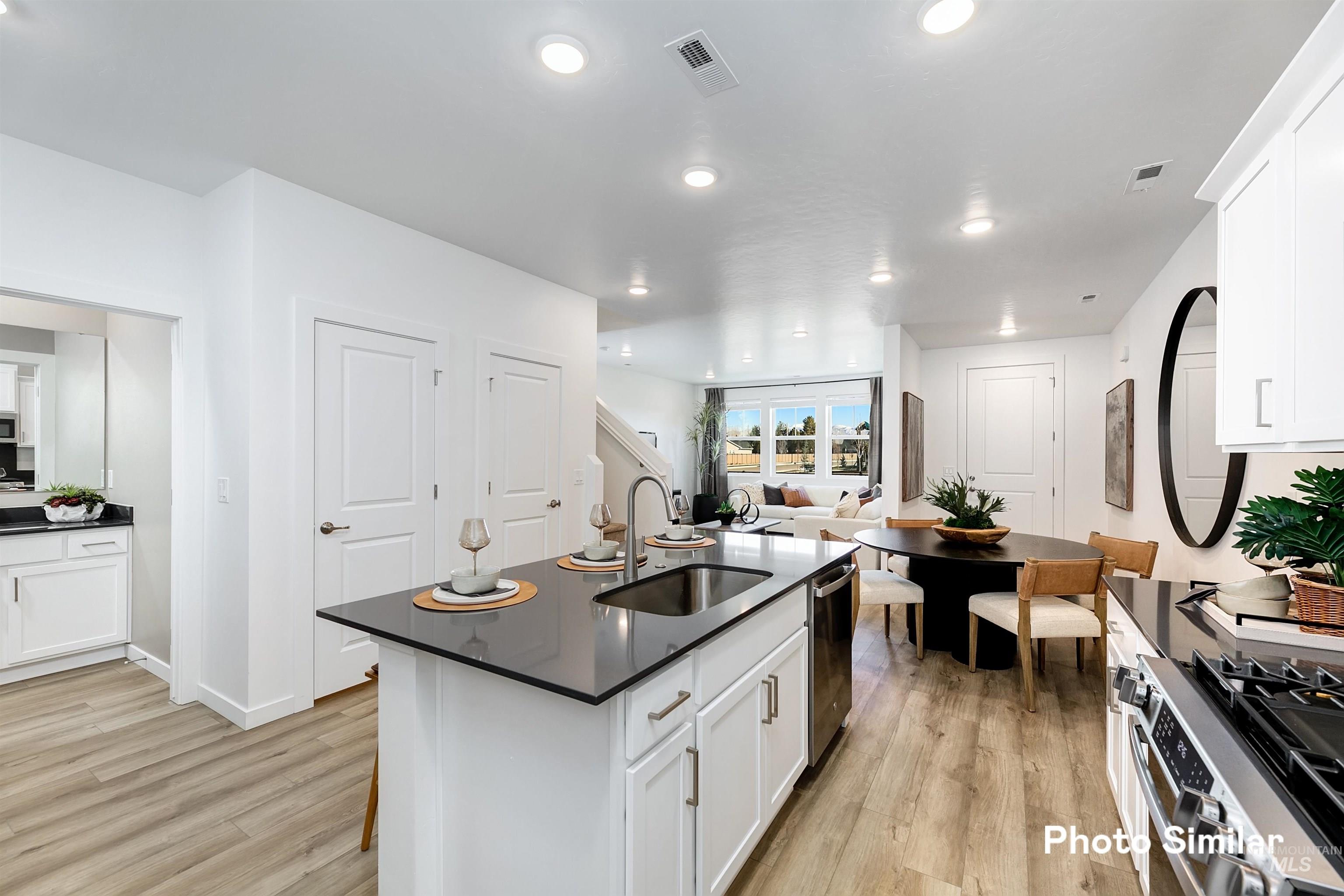 4125 West Perspective Street Eagle, ID 83616 - Photo 7 of 25