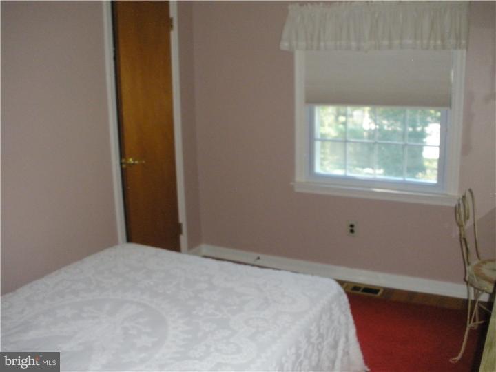 1040 Cushmore Road Southampton, PA 18966 - Photo 9 of 15 Bedroom 3