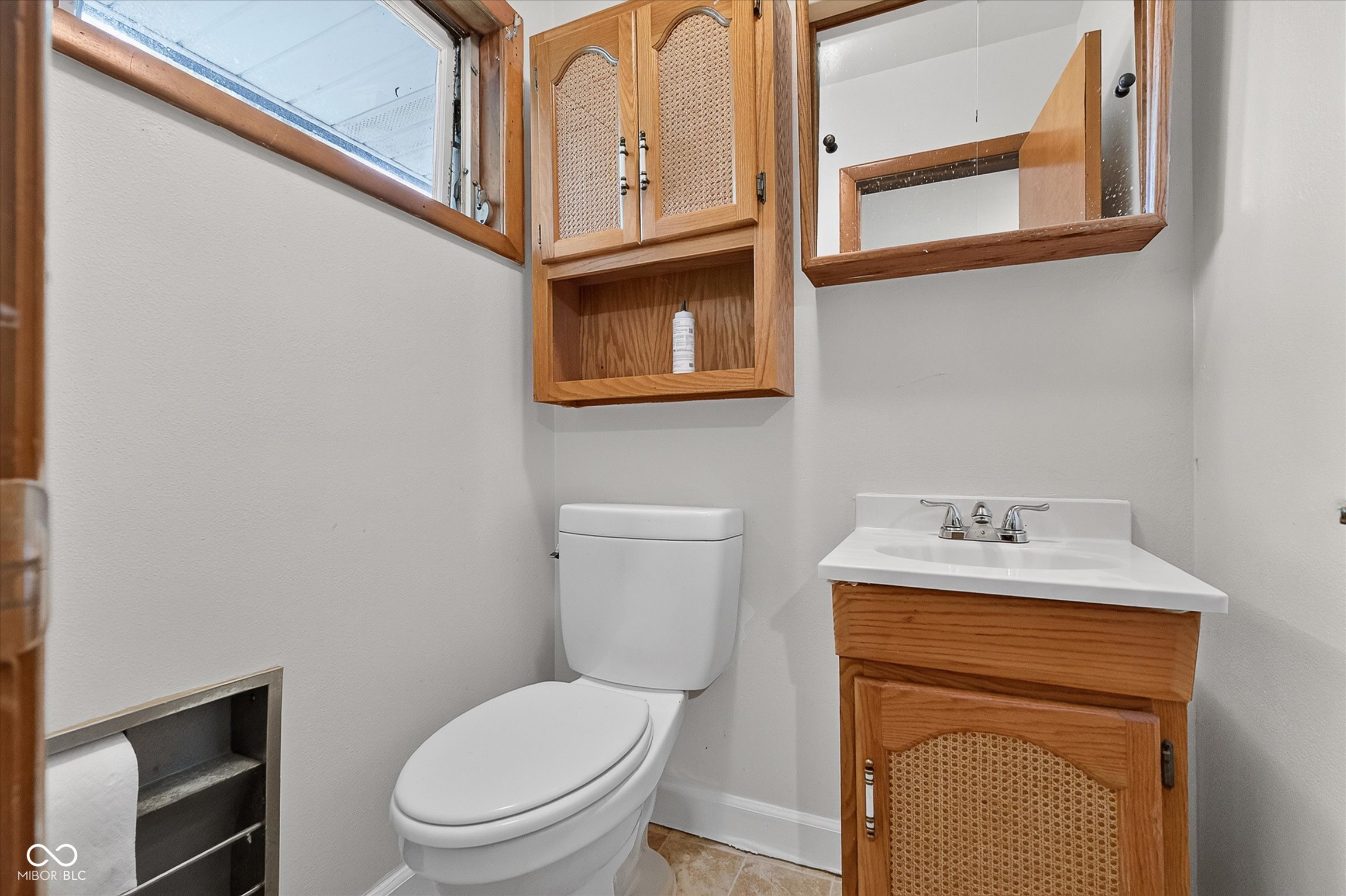 289 West County Line Road Greenwood, IN 46142 - Photo 17 of 40 Gallery Image 17