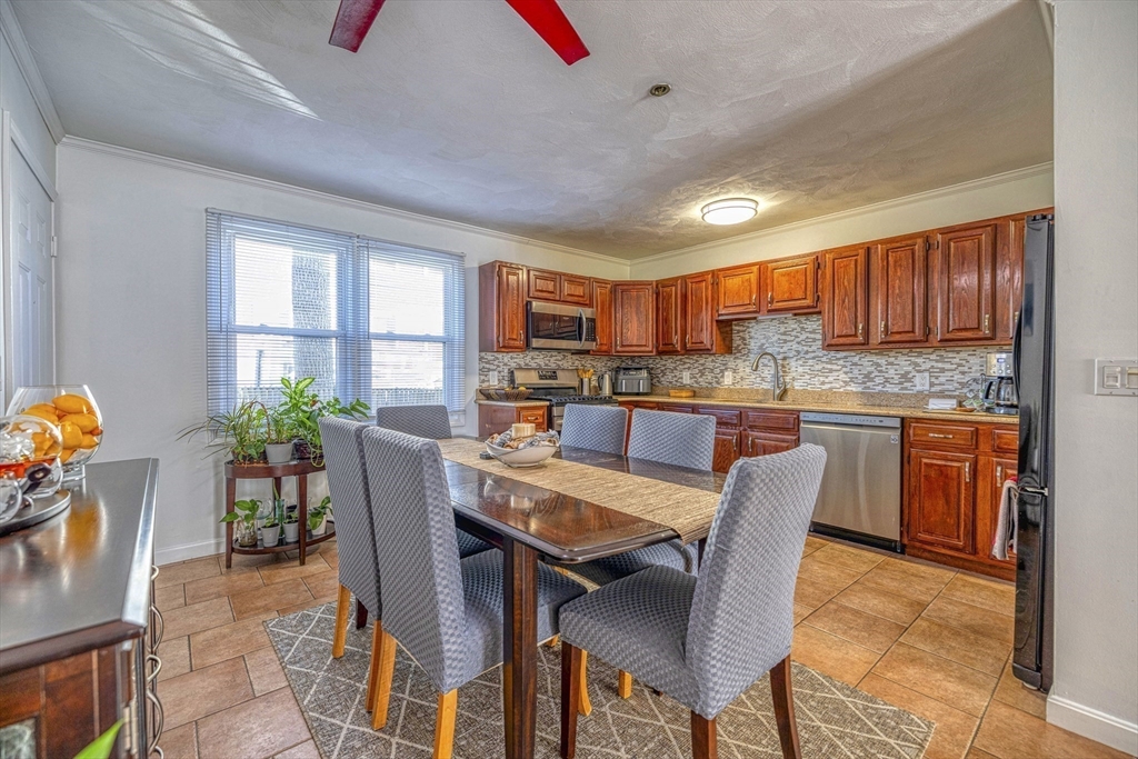 434 Linden Street, Unit 2 Fall River, MA 02720 - Photo 1 of 27