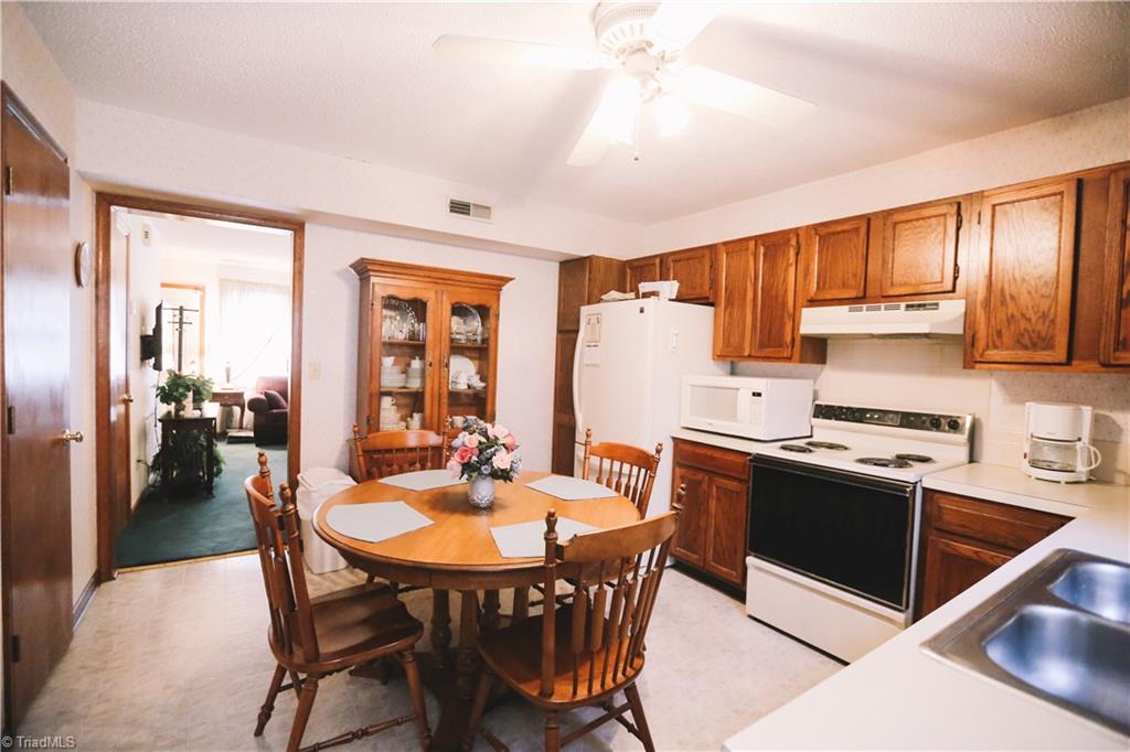 3103 Rockingham Road High Point, NC 27265 - Photo 9 of 22