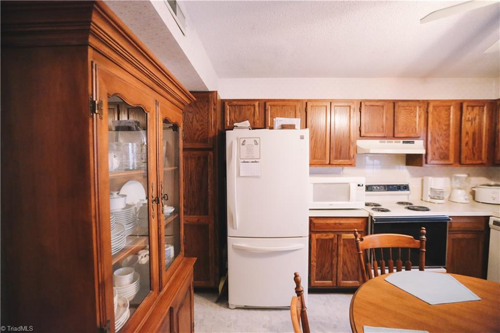 3103 Rockingham Road High Point, NC 27265 - Photo 10 of 22