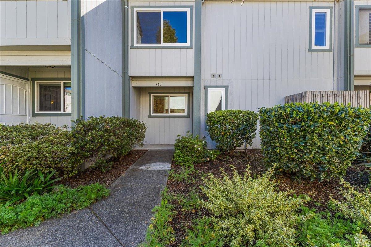 359 Occidental Circle Santa Rosa, CA 95401 - Photo 5 of 22