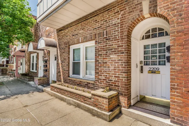 $1,525 | 2209 15th Street, Unit 4, Troy, NY 12180