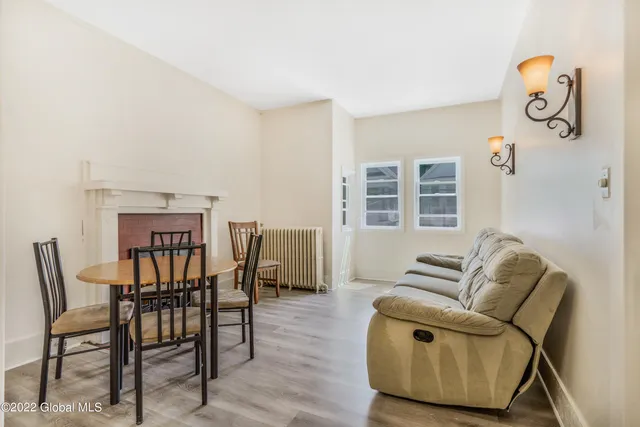 $1,525 | 2209 15th Street, Unit 4, Troy, NY 12180