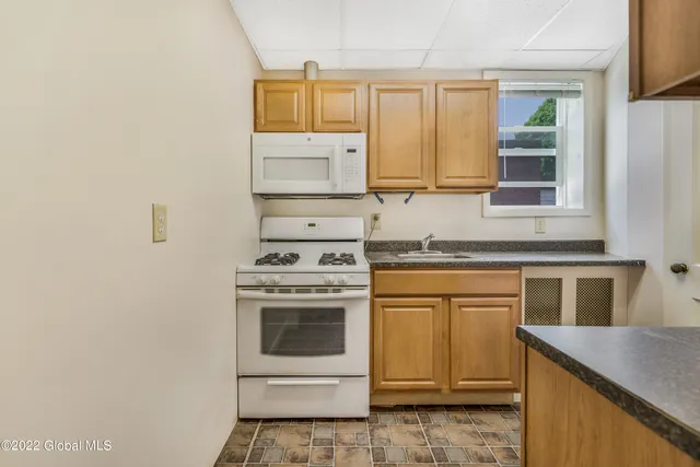 $1,525 | 2209 15th Street, Unit 4, Troy, NY 12180