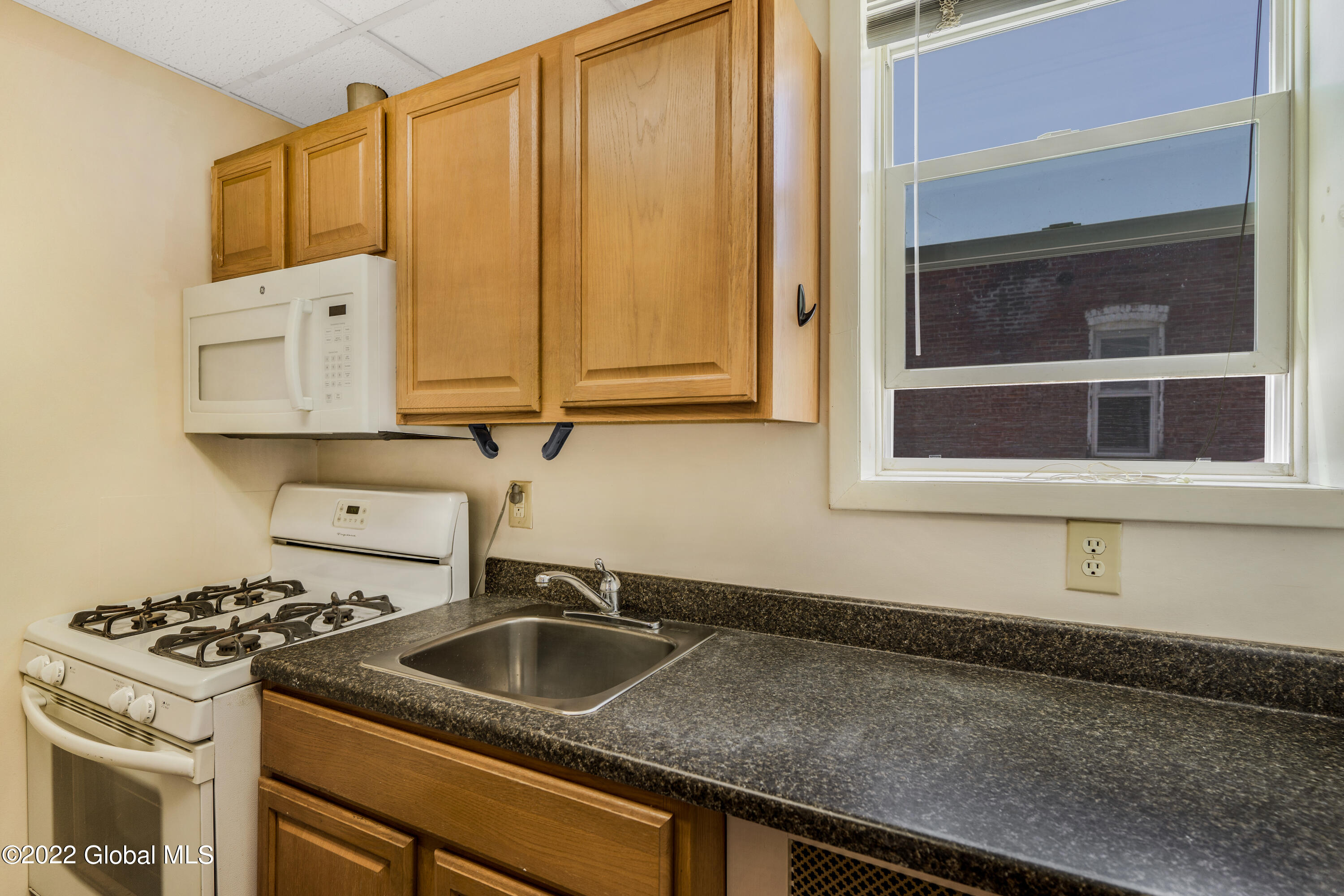 2209 15th Street, Unit 4 Troy, NY 12180 - Photo 6 of 10 EMO04117