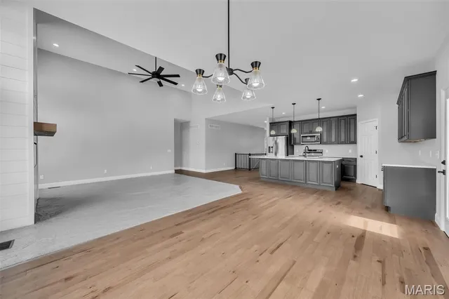 $550,000 | 17 Bonnie Belle, Warrenton, MO 63383