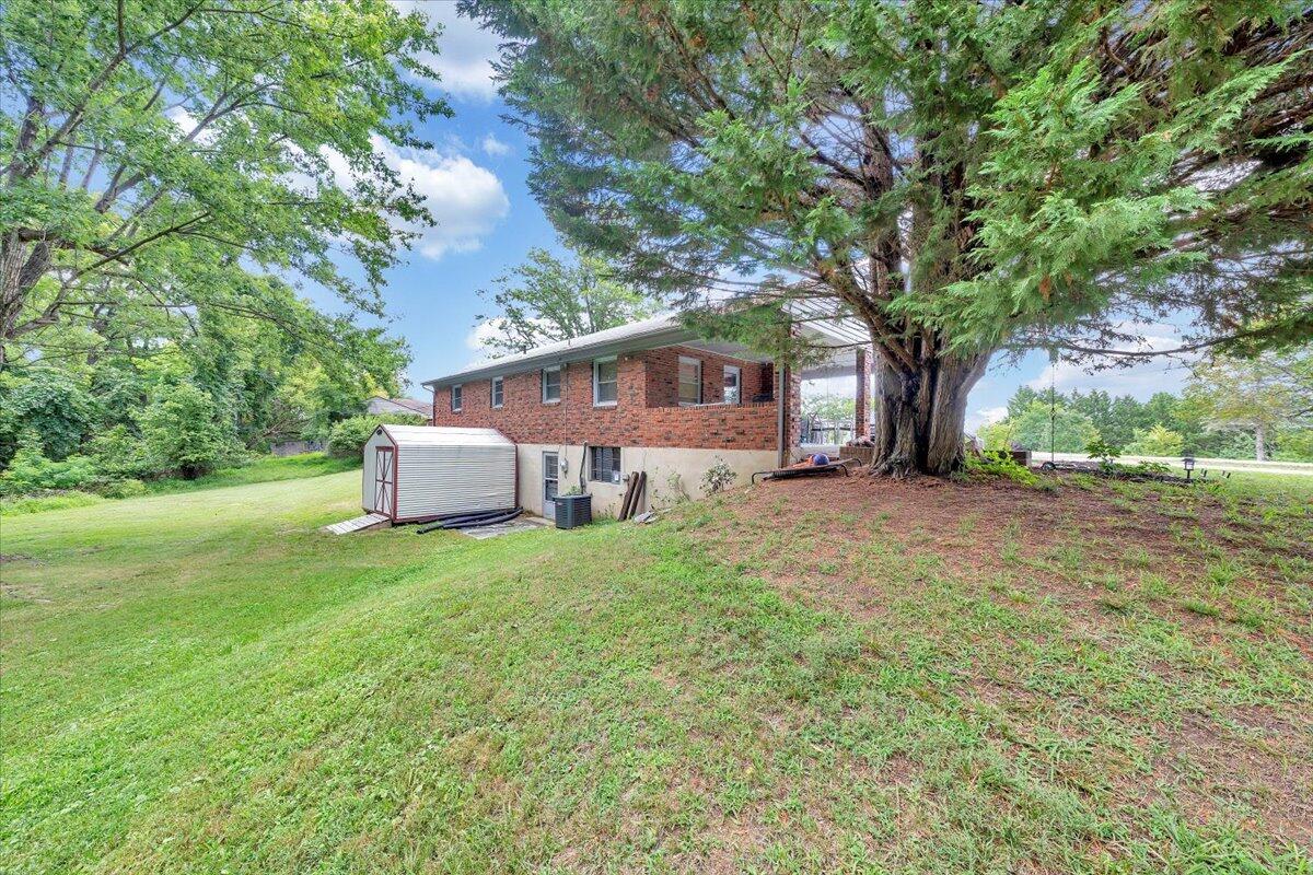 5909 Raintree Road Roanoke, VA 24018 - Photo 33 of 49 33-MIB08652