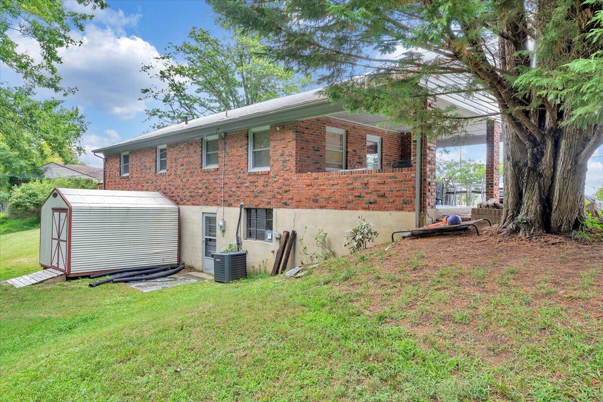 5909 Raintree Road Roanoke, VA 24018 - Photo 34 of 49 34-MIB08655