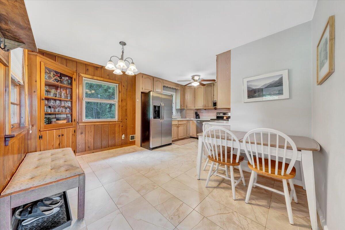 5909 Raintree Road Roanoke, VA 24018 - Photo 7 of 49 07-MIB08571