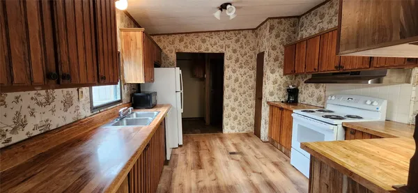 $1,350 | 125 Frank Cloud Road, Huntsville, TX 77320