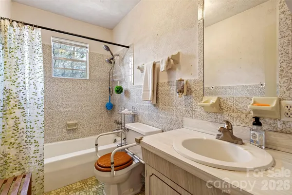 $320,000 | 1306 Fork Mountain Road, Bakersville, NC 28705