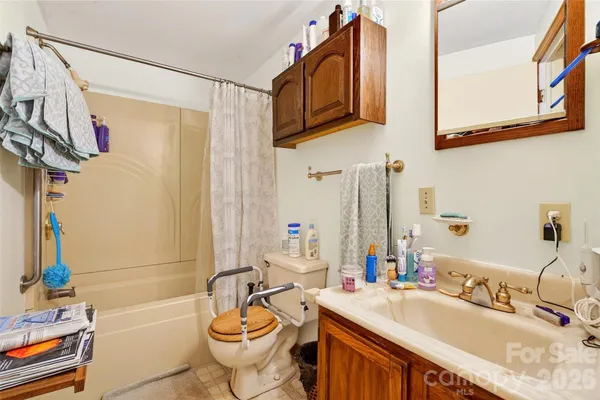 $320,000 | 1306 Fork Mountain Road, Bakersville, NC 28705