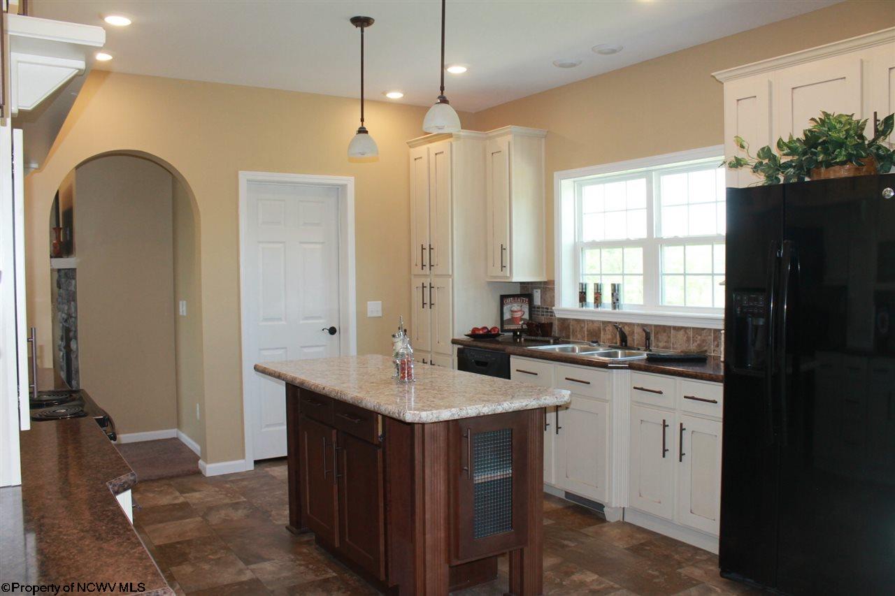 95 Highland Ridge Bridgeport, WV 26330 - Photo 3 of 20 Gallery Image 3