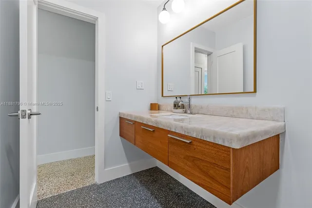 $3,200 | 340 Bamboo Road, Unit NORTH, Palm Beach Shores, FL 33404