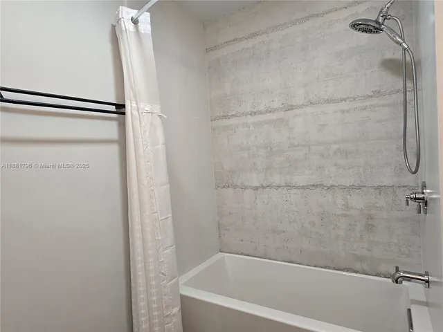 $3,200 | 340 Bamboo Road, Unit NORTH, Palm Beach Shores, FL 33404