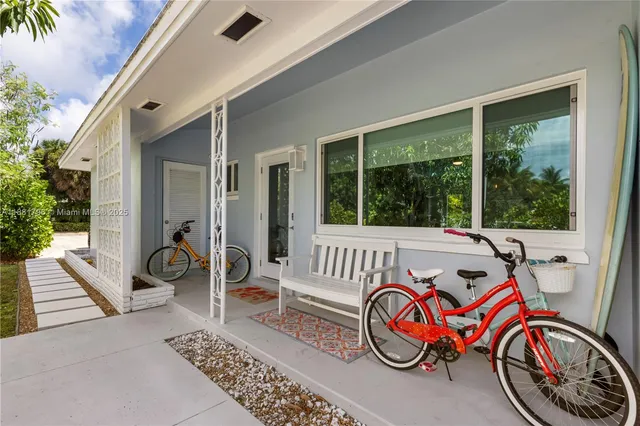 $3,200 | 340 Bamboo Road, Unit NORTH, Palm Beach Shores, FL 33404