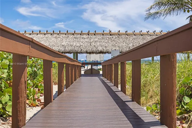 $3,200 | 340 Bamboo Road, Unit NORTH, Palm Beach Shores, FL 33404